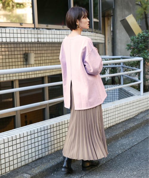 LOWRYS FARM（ローリーズファーム）の「ピグメントウラケＢＩＧプルオーバー　867024（スウェット・レディース・チャコールグレー/ベージュ/グリーン/パープル・FREE）」の17枚目の写真