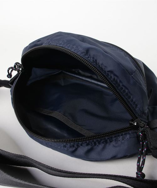 FREDRIK PACKERS(フレドリックパッカーズ)の「∴【FREDRIK PACKERS/フレドリックパッカーズ】210D ELLIPSE HIP PACK(ボディバッグ/ウエストポーチ・レディース・カーキ/ネイビー/ブラック・FREE)」の6枚目の写真