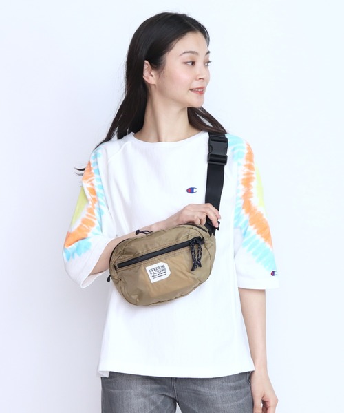 FREDRIK PACKERS(フレドリックパッカーズ)の「∴【FREDRIK PACKERS/フレドリックパッカーズ】210D ELLIPSE HIP PACK(ボディバッグ/ウエストポーチ・レディース・カーキ/ネイビー/ブラック・FREE)」の3枚目の写真
