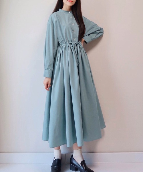 anown(アノン)の「バンドカラーゆるシャツワンピース【ファッションインフルエンサー MAYUKO×anown 限定コラボ】(シャツワンピース・レディース・ホワイト/ベージュ/ブルー・FREE)」の3枚目の写真