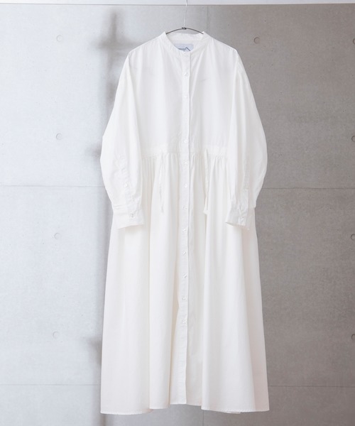 anown(アノン)の「バンドカラーゆるシャツワンピース【ファッションインフルエンサー MAYUKO×anown 限定コラボ】(シャツワンピース・レディース・ホワイト/ベージュ/ブルー・FREE)」の10枚目の写真