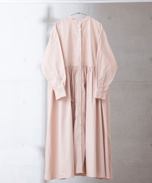 anown(アノン)の「バンドカラーゆるシャツワンピース【ファッションインフルエンサー MAYUKO×anown 限定コラボ】(シャツワンピース・レディース・ホワイト/ベージュ/ブルー・FREE)」の11枚目の写真