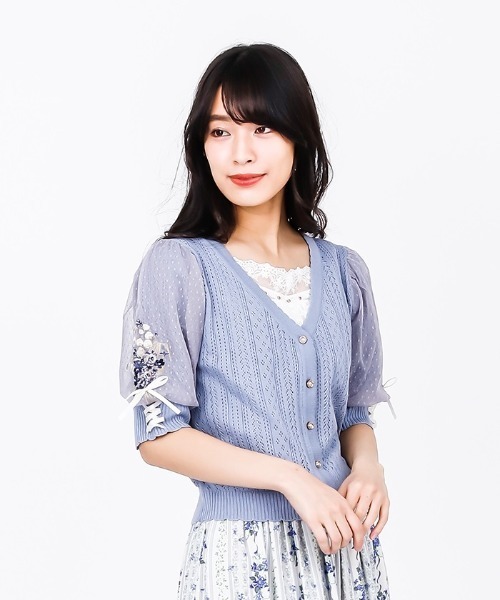 axes femme（アクシーズファム）の「すずらん刺繍半袖ニットCD
