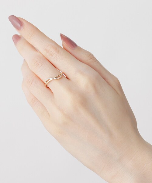 COCOSHNIK(ココシュニック)の「K10ダイヤモンド Sウエーブリング(リング・レディース・アイボリー系・10号/12号/14号)」の6枚目の写真