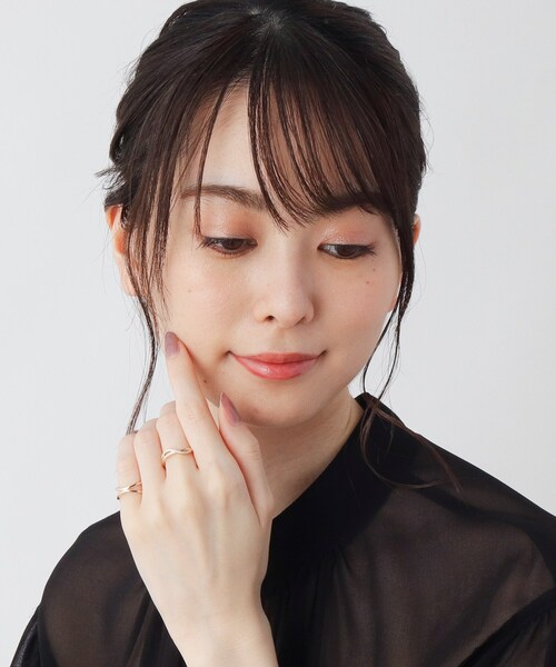 COCOSHNIK(ココシュニック)の「K10ダイヤモンド Sウエーブリング(リング・レディース・アイボリー系・10号/12号/14号)」の8枚目の写真