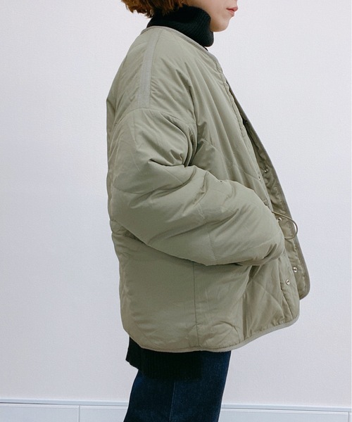 ap retro（アプレトロ）の「リバーシブルキルティング×ボアジャケット【ZOZO限定アイテム】（ノーカラージャケット・レディース・オフホワイト/カーキ/モカ・FREE）」の20枚目の写真