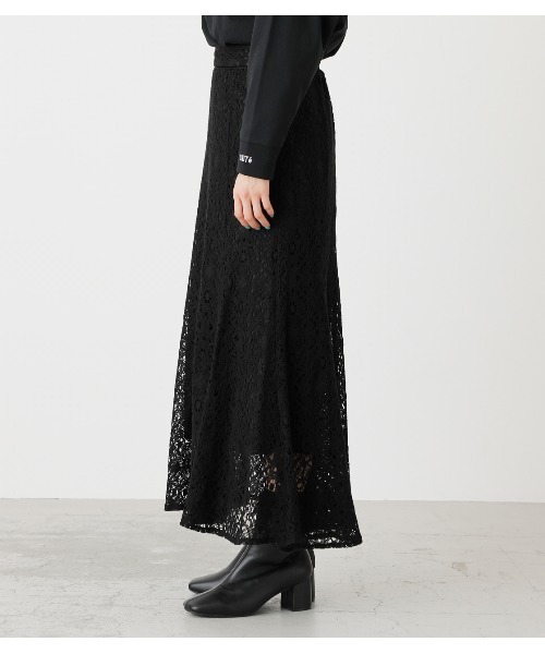 AZUL by moussy（アズールバイマウジー）の「LACE NARROW SKIRT/レースナロースカート（スカート・レディース・ライム/オフホワイト/ブラック・SMALL/MEDIUM）」の18枚目の写真