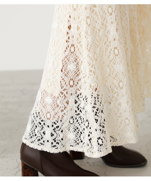 AZUL by moussy（アズールバイマウジー）の「LACE NARROW SKIRT/レースナロースカート（スカート・レディース・ライム/オフホワイト/ブラック・SMALL/MEDIUM）」の13枚目の写真