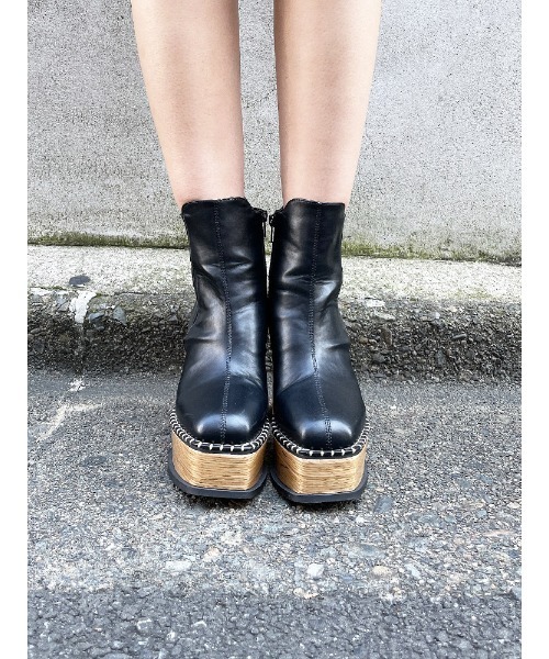 ENVYM(アンビー)の「ステッチサイドゴアブーツ(ブーツ・レディース・ブラック/ベージュ・22.5cm/24.5cm/23.5cm)」の4枚目の写真