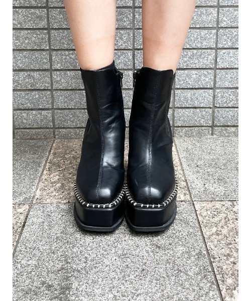 ENVYM(アンビー)の「ステッチサイドゴアブーツ(ブーツ・レディース・ブラック/ベージュ・22.5cm/24.5cm/23.5cm)」の8枚目の写真