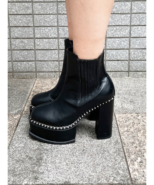 ENVYM(アンビー)の「ステッチサイドゴアブーツ(ブーツ・レディース・ブラック/ベージュ・22.5cm/24.5cm/23.5cm)」の9枚目の写真