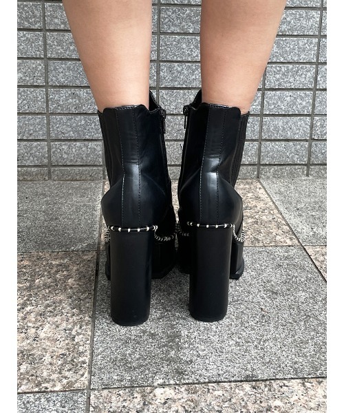 ENVYM(アンビー)の「ステッチサイドゴアブーツ(ブーツ・レディース・ブラック/ベージュ・22.5cm/24.5cm/23.5cm)」の10枚目の写真