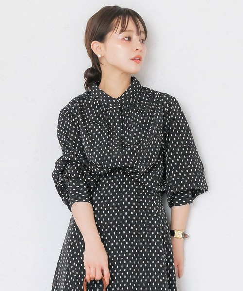 KOBE LETTUCE（コウベレタス）の「選べる2タイプバンドカラーブラウス＆シャツワンピース（ワンピース・レディース・ホワイト/ブラック/その他/ホワイト系その他/ブラック系その他/ストライプ/ホワイト系その他2/ホワイト系その他3/ブラック系その他2/ブラック系その他3/ブラック系その他4/ブラウン系その他/ブラウン系その他2/ブラック系その他5/ブラック系その他7/ベージュ系その他2/ブラック系1/ブラック系/ブラック系その他6/ベージュ系その他・1/2）」の11枚目の写真