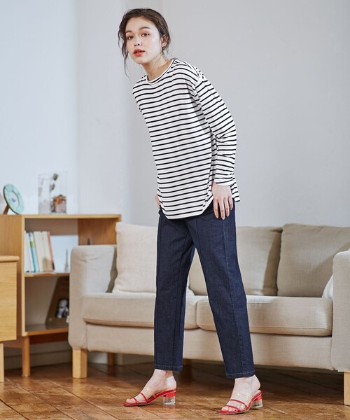 Feroux(フェルゥ)の「【洗える】バックフォトロング Tシャツ(Tシャツ/カットソー・レディース・ブラック系1/ベージュ系/アイボリー系・2)」の11枚目の写真