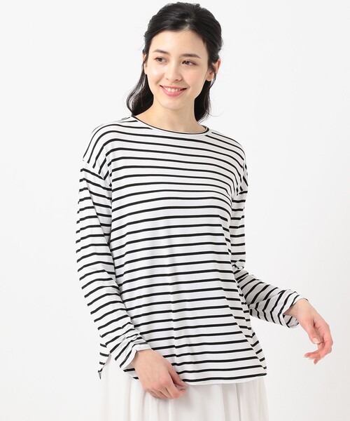 Feroux(フェルゥ)の「【洗える】バックフォトロング Tシャツ(Tシャツ/カットソー・レディース・ブラック系1/ベージュ系/アイボリー系・2)」の16枚目の写真