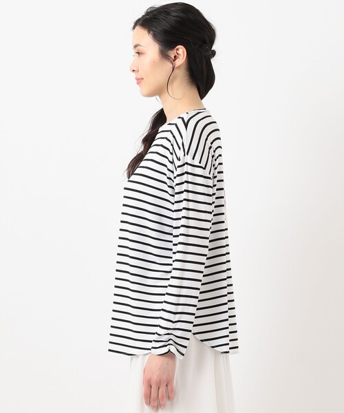 Feroux(フェルゥ)の「【洗える】バックフォトロング Tシャツ(Tシャツ/カットソー・レディース・ブラック系1/ベージュ系/アイボリー系・2)」の17枚目の写真