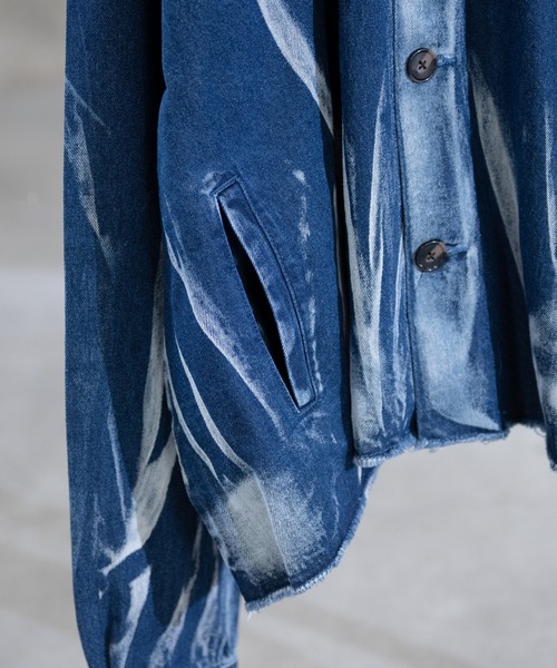 JOHN'S CLOSET（ジョンズクローゼット）の「【i】ブリーチデニムショート丈ジャケット（デニムジャケット・メンズ・ブルー/ブラック・LARGE/MEDIUM）」の5枚目の写真