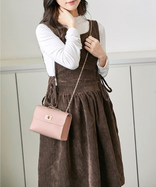 yuue' ( wear )（ユーイ）の「ゴールドチェーンショルダーバッグ（ショルダーバッグ・レディース・ライトグレー/ブラック/レッド/ベビーピンク・FREE）」の9枚目の写真