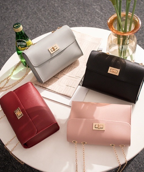 yuue' ( wear )（ユーイ）の「ゴールドチェーンショルダーバッグ（ショルダーバッグ・レディース・ライトグレー/ブラック/レッド/ベビーピンク・FREE）」の15枚目の写真