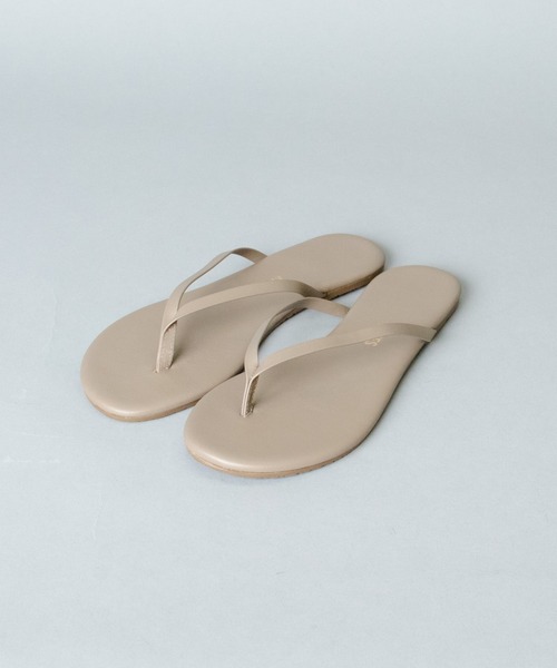 TKEES(ティキーズ)の「【 TKEES / ティキーズ 】 LINERS レザービーチサンダル(サンダル・レディース・ベージュ/ブラック・6/7/5/8)」の4枚目の写真