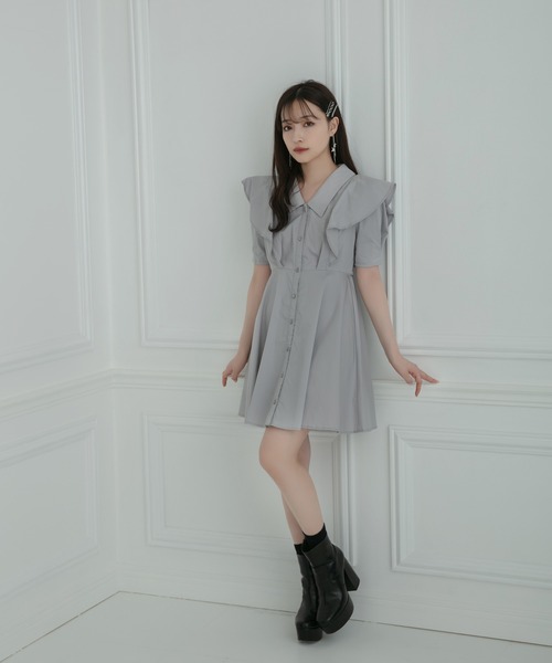 ANDGEEBEE（アンジービー）の「ラッフルフリルシャツワンピ（シャツワンピース・レディース・ブルーグレー/ホワイト/ブラック・MEDIUM）」の18枚目の写真