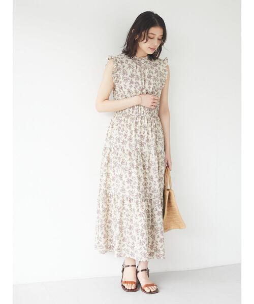 ELENCARE DUE（エレンカーレデュエ）の「・ELENCARE DUE　フラワーｐｔティアードワンピ＊（ワンピース・レディース・ブラック/ブルー/グリーン/アイボリー・FREE）」の5枚目の写真