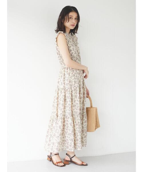 ELENCARE DUE（エレンカーレデュエ）の「・ELENCARE DUE　フラワーｐｔティアードワンピ＊（ワンピース・レディース・ブラック/ブルー/グリーン/アイボリー・FREE）」の15枚目の写真