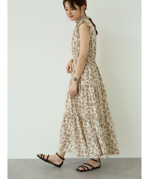 ELENCARE DUE（エレンカーレデュエ）の「・ELENCARE DUE　フラワーｐｔティアードワンピ＊（ワンピース・レディース・ブラック/ブルー/グリーン/アイボリー・FREE）」の2枚目の写真