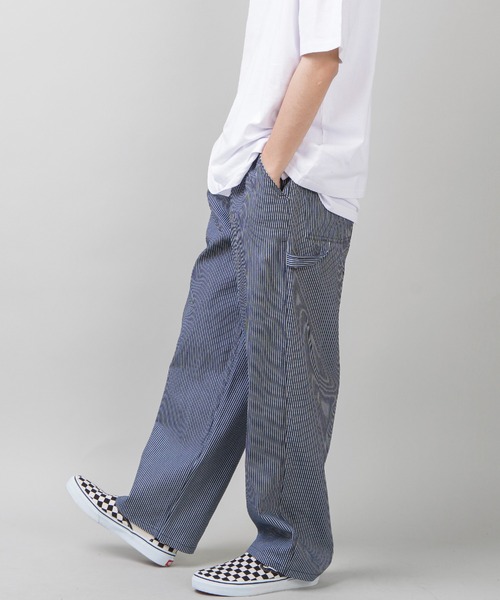 SPINNS（スピンズ）の「ヒッコリーワイドデニムペインターパンツ（その他パンツ・メンズ・ブルー系その他/ホワイト×ネイビー・M/L）」の22枚目の写真