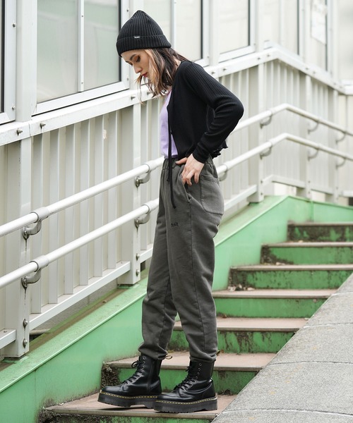 X-girl（エックスガール）の「PIGMENT-DYED SWEAT PANTS（スウェットパンツ・レディース・ブラック/ライトブルー/ホワイト・MEDIUM/SMALL）」の4枚目の写真