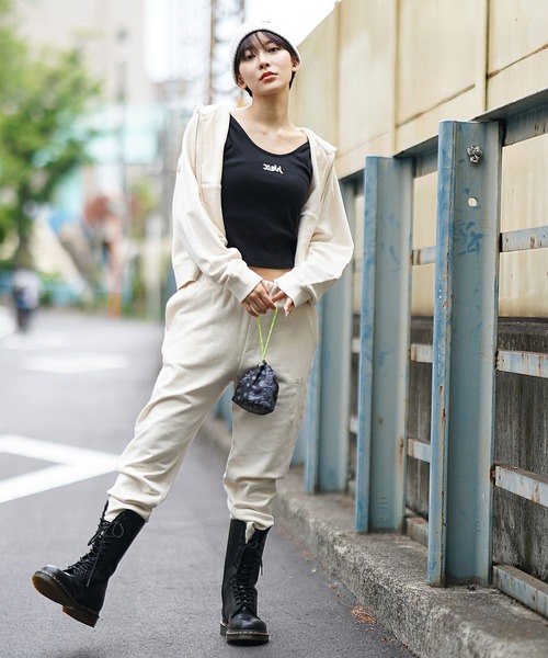 X-girl（エックスガール）の「PIGMENT-DYED SWEAT PANTS（スウェットパンツ・レディース・ブラック/ライトブルー/ホワイト・MEDIUM/SMALL）」の6枚目の写真