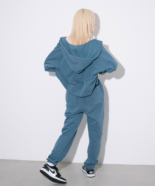 X-girl（エックスガール）の「PIGMENT-DYED SWEAT PANTS（スウェットパンツ・レディース・ブラック/ライトブルー/ホワイト・MEDIUM/SMALL）」の19枚目の写真