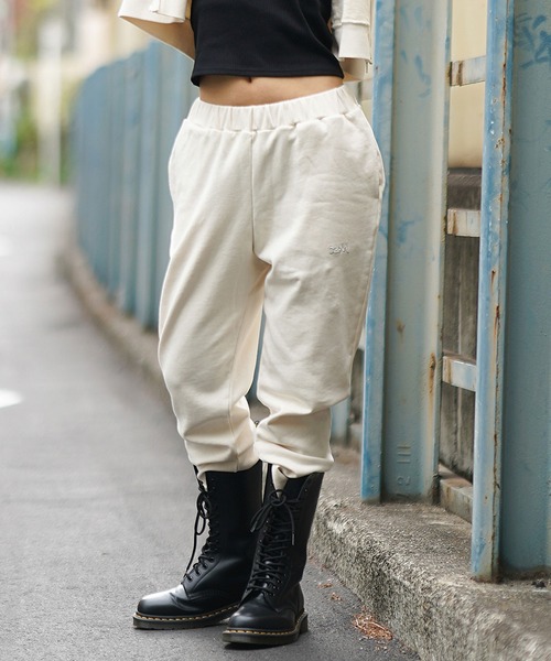 X-girl（エックスガール）の「PIGMENT-DYED SWEAT PANTS（スウェットパンツ・レディース・ブラック/ライトブルー/ホワイト・MEDIUM/SMALL）」の9枚目の写真