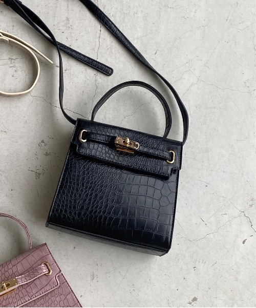 RAY CASSIN(レイカズン)の「型押し2WAYショルダーバッグ(ショルダーバッグ・レディース・ブラック/パープル/キナリ・FREE)」の3枚目の写真