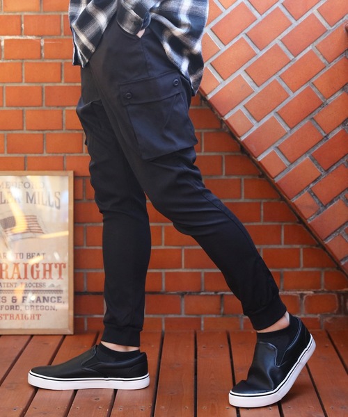 8(eight)(エイト)の「サルエルカーゴパンツ(カーゴパンツ・メンズ・ブラック/オリーブ/グレイッシュベージュ・MEDIUM/LARGE)」の2枚目の写真