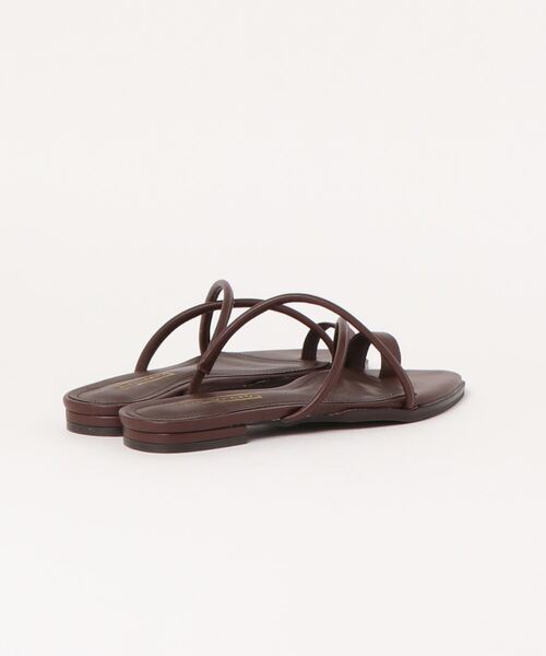 Daniella&GEMMA(ダニエラアンドジェマ)の「ポインテッドクロスストラップサンダル(サンダル・レディース・ダークブラウン/ライトパープル/オレンジ・37/35/36/40/38/39)」の4枚目の写真