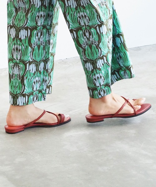 Daniella&GEMMA(ダニエラアンドジェマ)の「ポインテッドクロスストラップサンダル(サンダル・レディース・ダークブラウン/ライトパープル/オレンジ・37/35/36/40/38/39)」の11枚目の写真