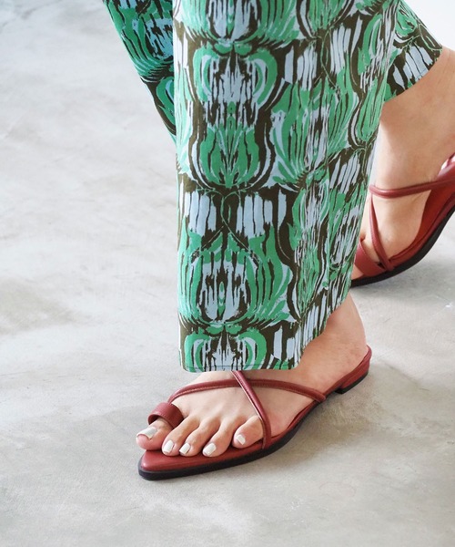 Daniella&GEMMA(ダニエラアンドジェマ)の「ポインテッドクロスストラップサンダル(サンダル・レディース・ダークブラウン/ライトパープル/オレンジ・37/35/36/40/38/39)」の12枚目の写真