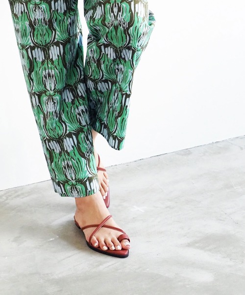 Daniella&GEMMA(ダニエラアンドジェマ)の「ポインテッドクロスストラップサンダル(サンダル・レディース・ダークブラウン/ライトパープル/オレンジ・37/35/36/40/38/39)」の10枚目の写真