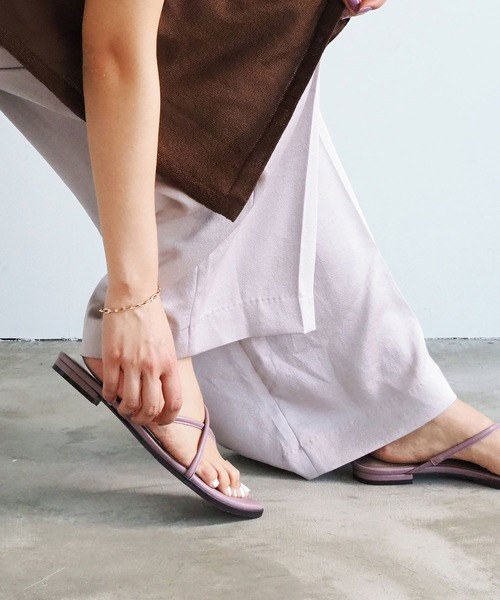 Daniella&GEMMA(ダニエラアンドジェマ)の「ポインテッドクロスストラップサンダル(サンダル・レディース・ダークブラウン/ライトパープル/オレンジ・37/35/36/40/38/39)」の16枚目の写真