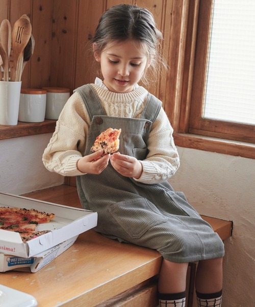 devirock（デビロック）の「コーデュロイジャンパースカート（ジャンパースカート・キッズ・ベージュ/グレー系その他/パープル系その他・150cm/100cm/130cm/110cm/140cm/120cm/160cm）」の2枚目の写真