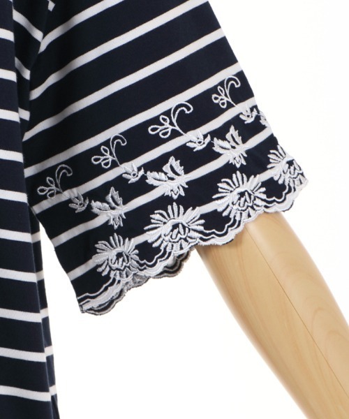 axes femme(アクシーズファム)の「袖刺繍ボーダーTシャツ(Tシャツ/カットソー・レディース・ネイビー/グレー/キナリ・MEDIUM)」の15枚目の写真