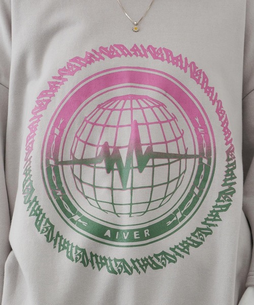 AIVER(アイバー)の「AIVER グラデーションレイヤードスウェット(スウェット・メンズ・ライトグレー/チャコールグレー/ブラック・LARGE/MEDIUM)」の6枚目の写真