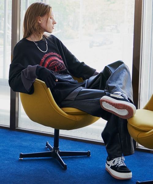 AIVER(アイバー)の「AIVER グラデーションレイヤードスウェット(スウェット・メンズ・ライトグレー/チャコールグレー/ブラック・LARGE/MEDIUM)」の12枚目の写真