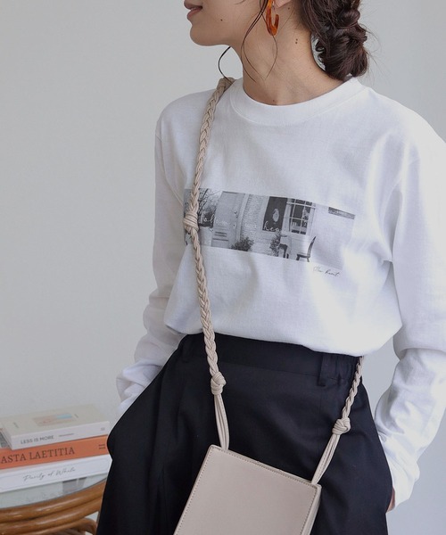 HER CLOSET(ハークローゼット)の「【HERCLOSET】フォトプリントロンT(Tシャツ/カットソー・レディース・チャコールグレー/ホワイト/ホワイト系その他/ベージュ・S/M)」の3枚目の写真