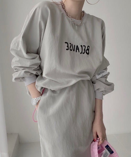 Diosfront（ディオスフロント）の「フロントロゴオーバーサイズブラウス+バックスリットロングスカートセットアップ（セットアップ・レディース・ブラック/ブラック系その他/グレー/ベージュ・FREE/L/M）」の12枚目の写真