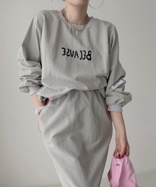 Diosfront（ディオスフロント）の「フロントロゴオーバーサイズブラウス+バックスリットロングスカートセットアップ（セットアップ・レディース・ブラック/ブラック系その他/グレー/ベージュ・FREE/L/M）」の13枚目の写真