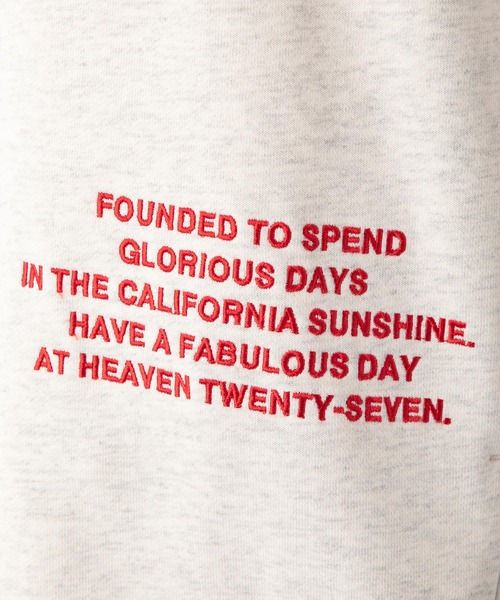 MILKFED.(ミルクフェド)の「EMBROIDERED BAR RAGLAN SWEAT TOP(スウェット・レディース・オフホワイト/アッシュ/ブラック・ONE SIZE)」の10枚目の写真