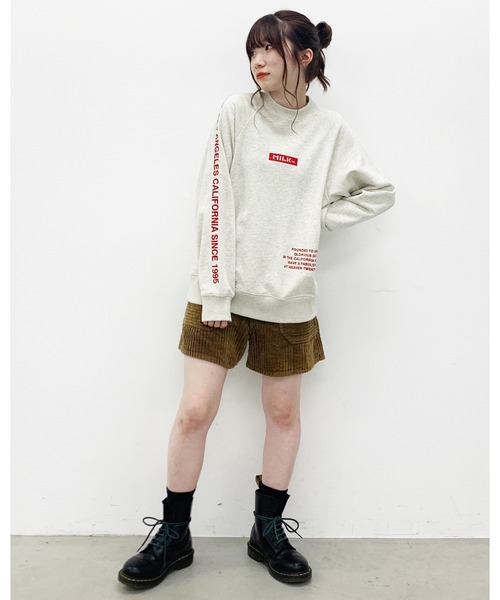 MILKFED.(ミルクフェド)の「EMBROIDERED BAR RAGLAN SWEAT TOP(スウェット・レディース・オフホワイト/アッシュ/ブラック・ONE SIZE)」の16枚目の写真
