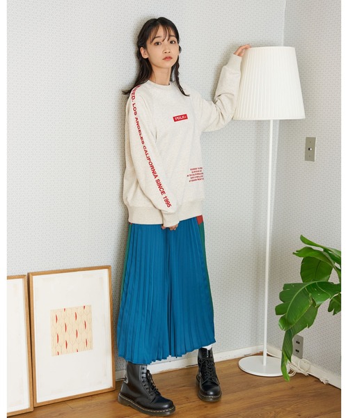 MILKFED.(ミルクフェド)の「EMBROIDERED BAR RAGLAN SWEAT TOP(スウェット・レディース・オフホワイト/アッシュ/ブラック・ONE SIZE)」の20枚目の写真